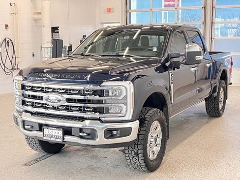 Used 2024 Ford F250 Lariat w/ Chrome Package image 4