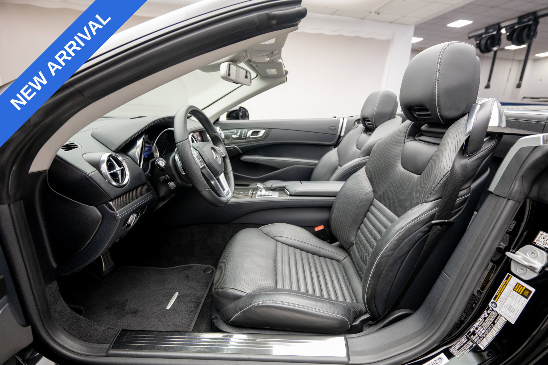 Used 2016 Mercedes-Benz SL 550 image 12
