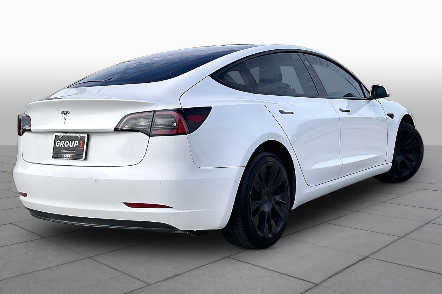 Used 2021 Tesla Model 3 Standard Range Plus RWD image 11