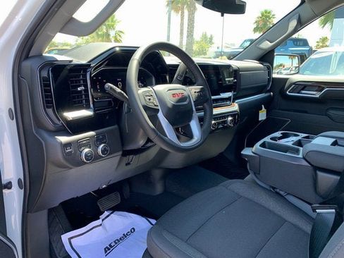 New 2026 GMC Sierra 1500 SLE w/ Preferred Package image 14