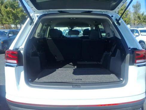 New 2026 Volkswagen Atlas SE image 8