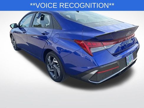 Used 2025 Hyundai Elantra SEL w/ Cargo Package image 5