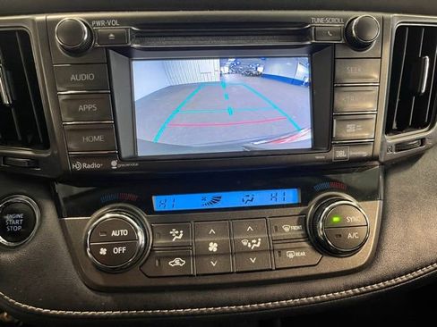 Used 2014 Toyota RAV4 Limited w/ Technology Package image 28