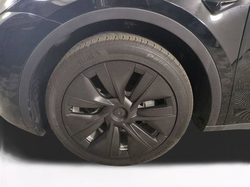 Used 2023 Tesla Model Y Long Range AWD/4WD image 11