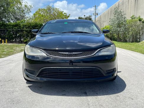 Used 2015 Chrysler 200 Limited FWD image 3