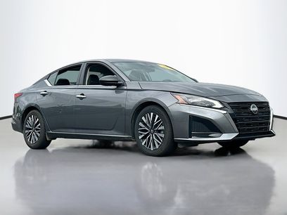 Used 2024 Nissan Altima 2.5 SV