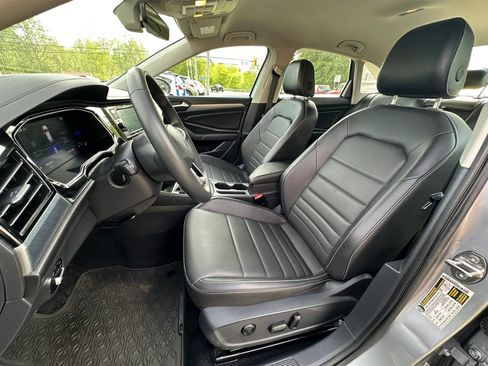 Used 2022 Volkswagen Jetta SE FWD image 13