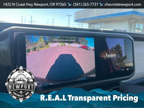Used 2024 Jeep Wrangler Unlimited Sahara AWD/4WD image 30