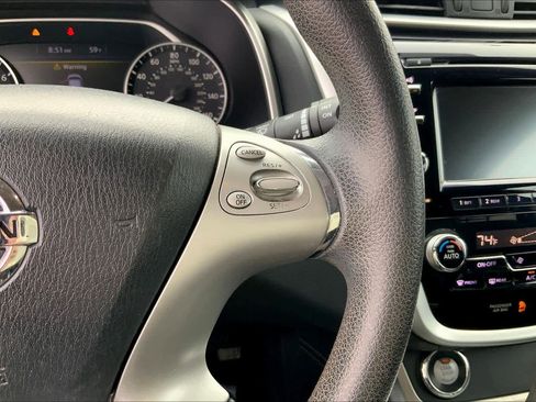 Used 2017 Nissan Murano S image 23