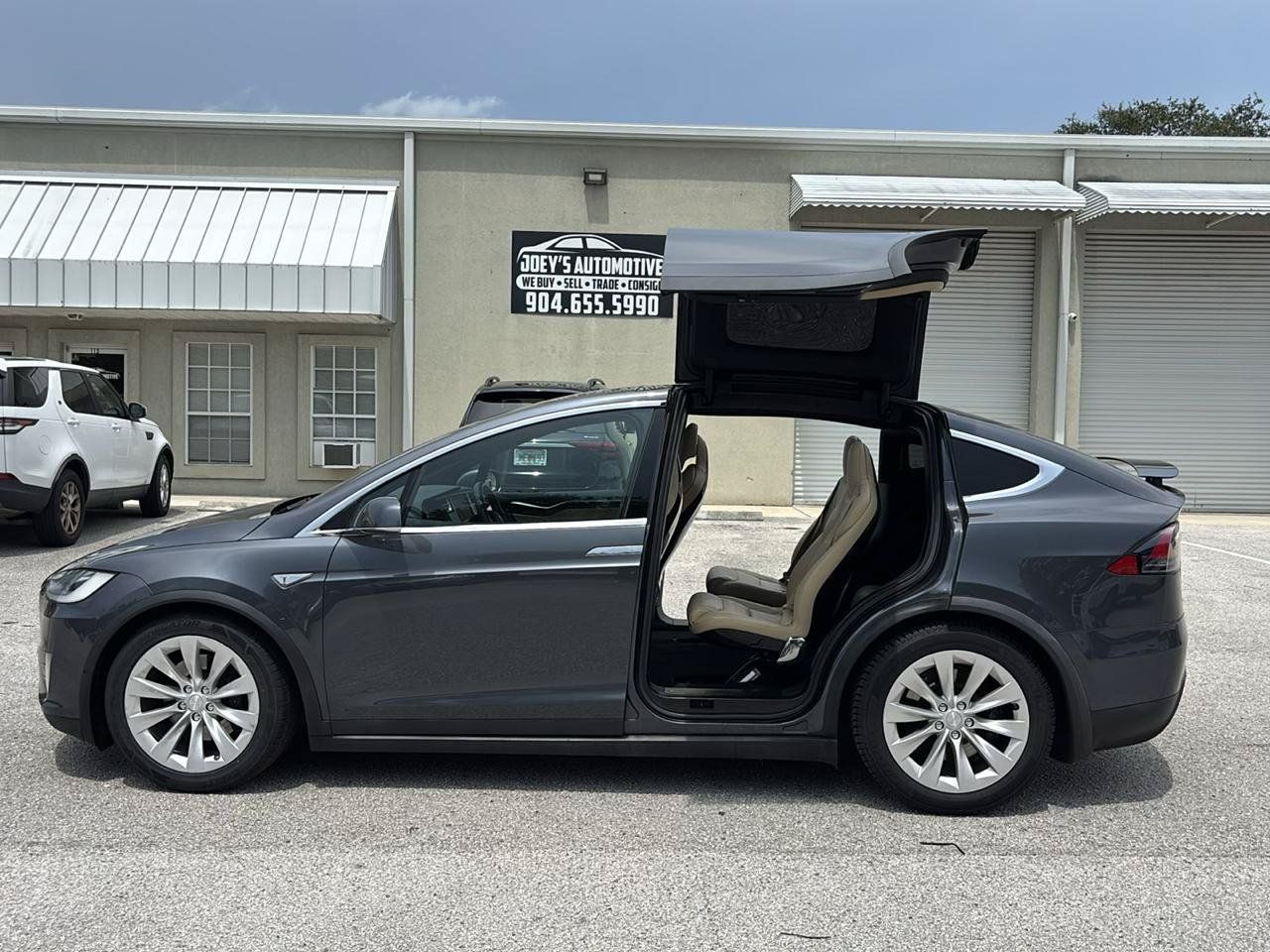 Used 2016 Tesla Model X 75D AWD/4WD image 1