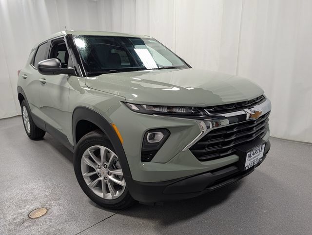 New 2026 Chevrolet TrailBlazer LS w/ LS Convenience Package AWD/4WD image 2