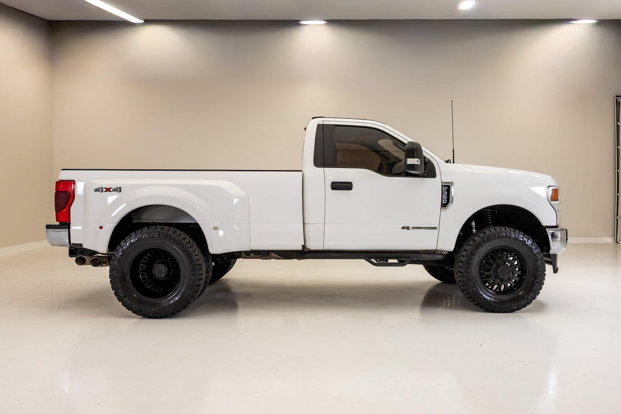 Used 2022 Ford F350 XLT w/ XLT Value Package AWD/4WD image 11