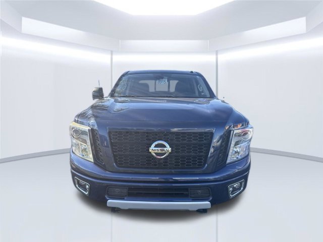 Used 2017 Nissan Titan PRO-4X AWD/4WD image 2
