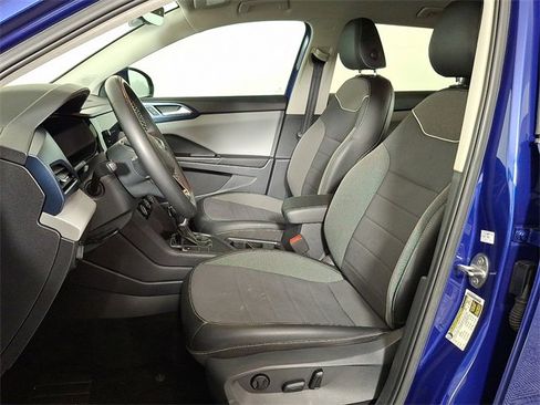 Used 2023 Volkswagen Taos SE image 15