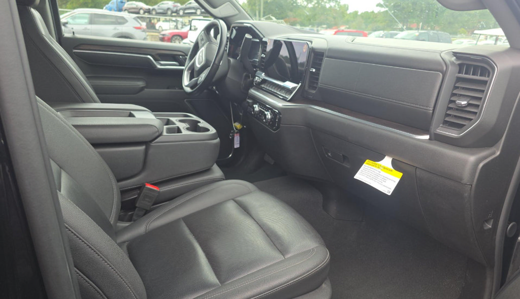 Used 2025 GMC Sierra 1500 SLT AWD/4WD image 9