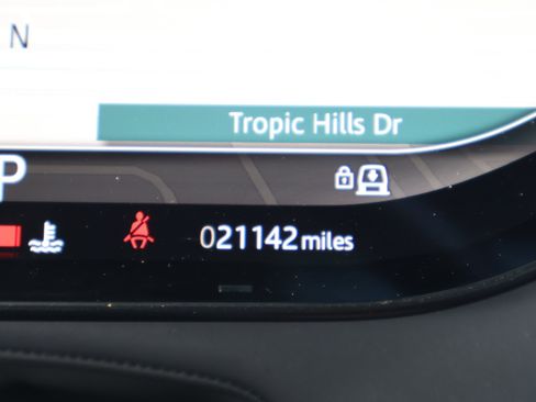Used 2023 Land Rover Range Rover SV AWD/4WD image 24
