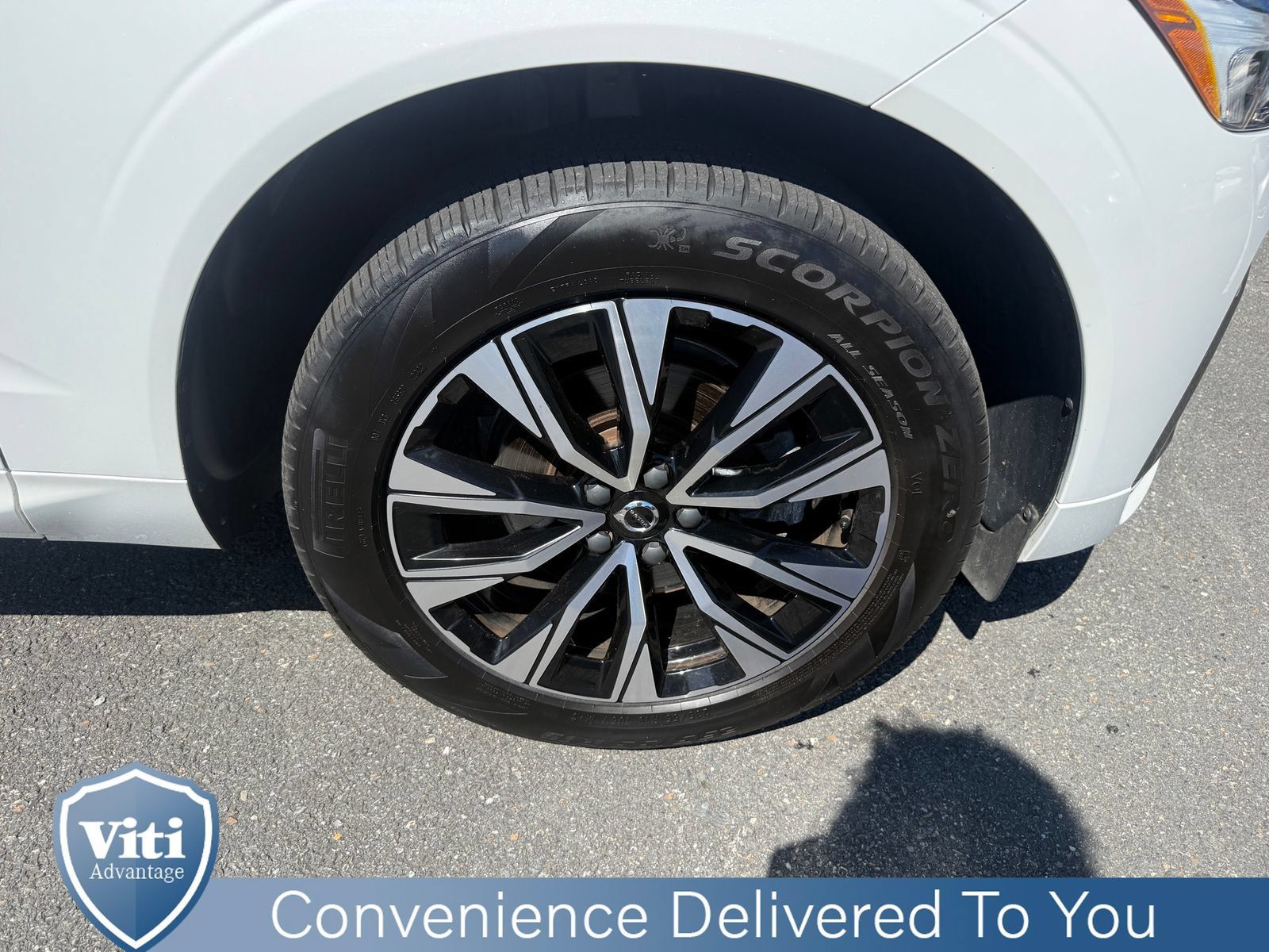 Used 2024 Volvo XC60 B5 Core w/ Protection Package Premier AWD/4WD image 15