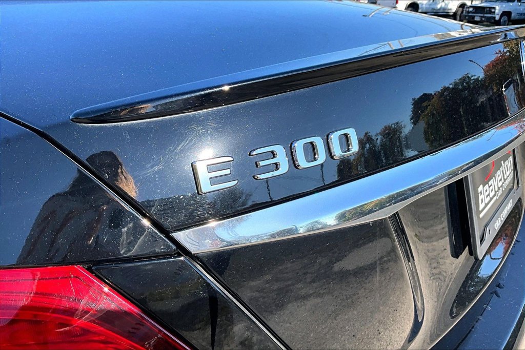 Used 2017 Mercedes-Benz E 300 4MATIC image 33