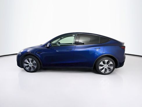 Used 2024 Tesla Model Y Long Range AWD/4WD image 4
