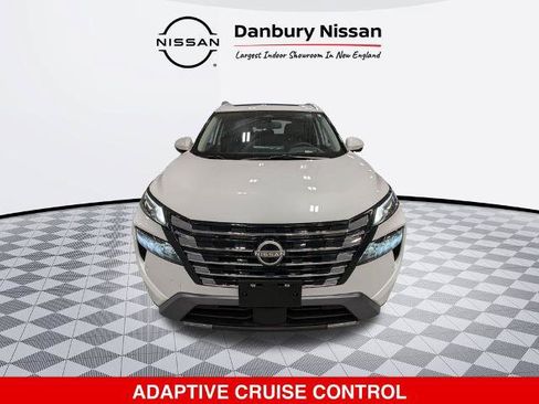 Certified 2025 Nissan Rogue SL w/ SL Premium Package AWD/4WD image 10