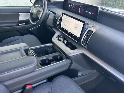 Certified 2025 Ford Expedition Active RWD image 18