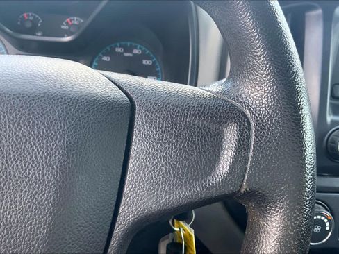 Used 2017 Chevrolet Colorado W/T RWD image 25