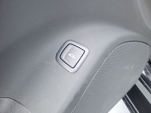 Certified 2024 Cadillac CT5 Luxury RWD image 17