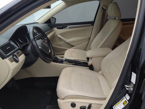 Used 2018 Volkswagen Passat 2.0T SE image 17