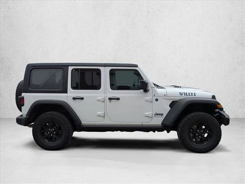 Used 2024 Jeep Wrangler Willys image 4