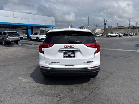 Used 2021 GMC Terrain SLT w/ Infotainment Package II AWD/4WD image 4