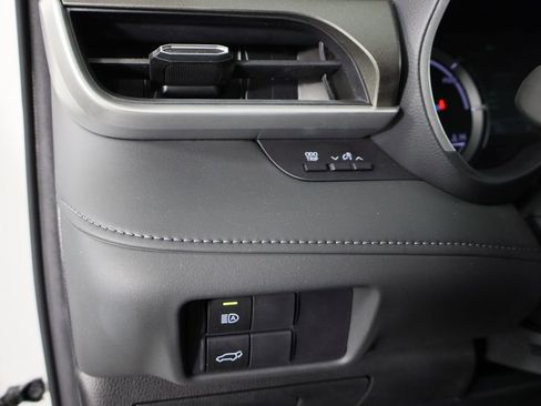 Used 2021 Toyota Highlander XLE image 21