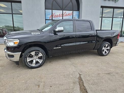 Used 2023 RAM 1500 Laramie AWD/4WD image 4