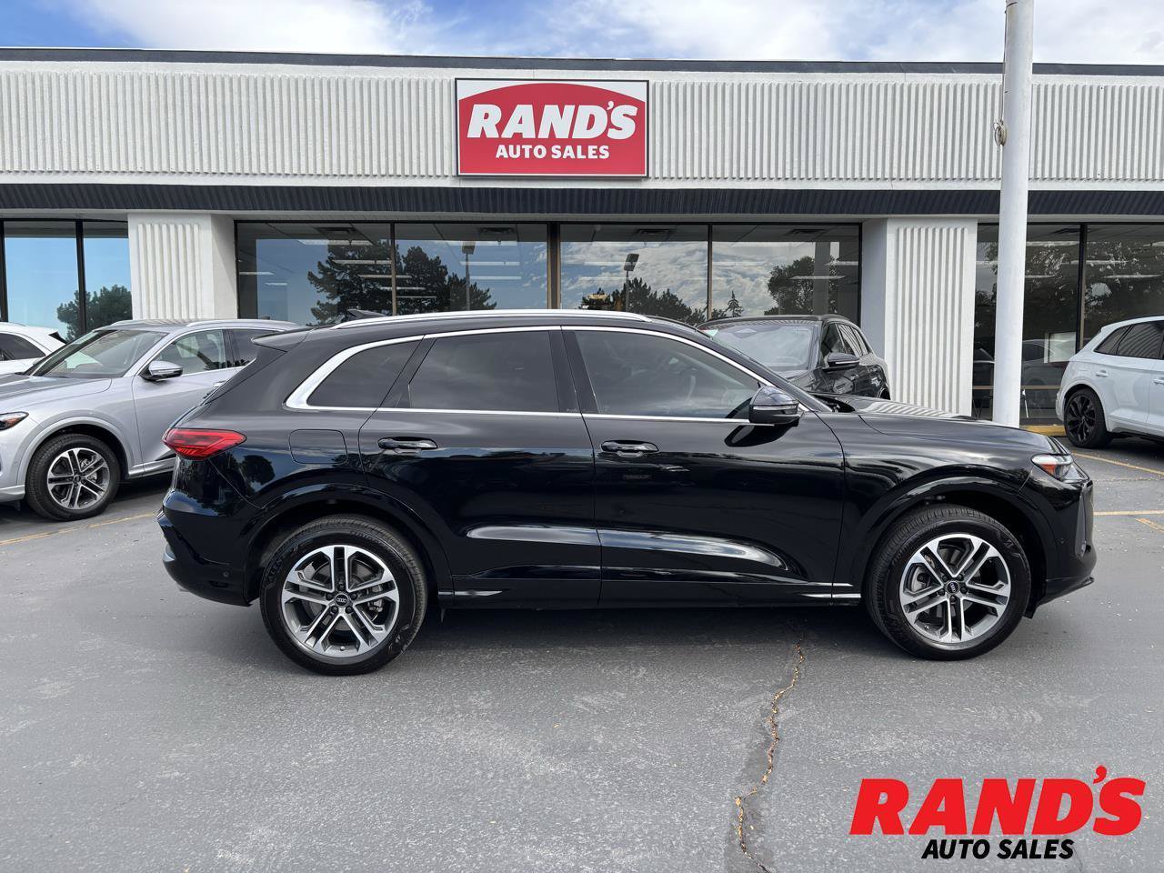Used 2025 Audi Q5 Premium Plus w/ Premium Plus AWD/4WD image 1