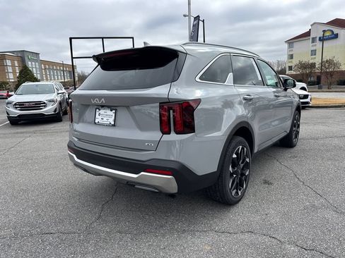 New 2026 Kia Sorento EX AWD/4WD image 3