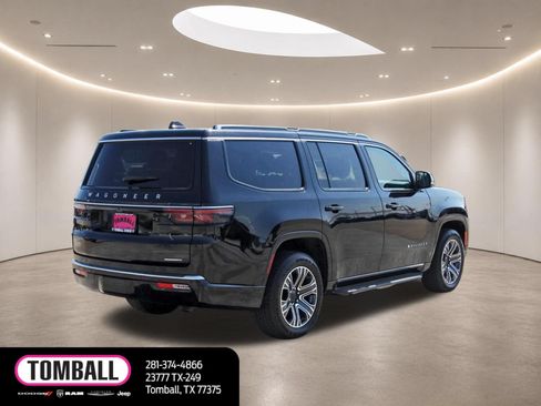 Used 2024 Jeep Wagoneer Series II AWD/4WD image 7
