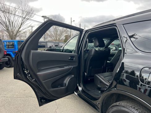 Used 2023 Dodge Durango GT image 32