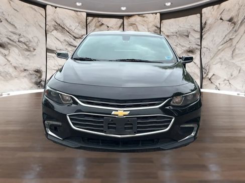 Used 2016 Chevrolet Malibu LT FWD image 2