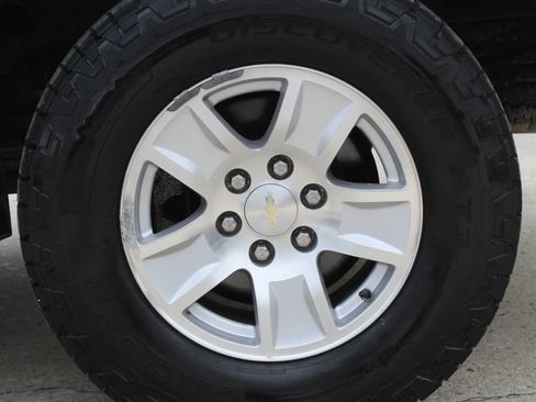 Used 2018 Chevrolet Silverado 1500 LT w/ Trailering Package image 9