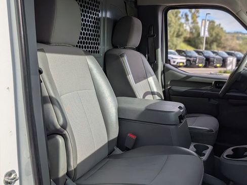 Used 2020 Nissan NV 2500 SV image 24