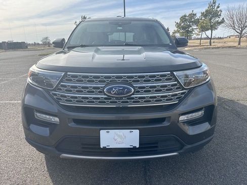 Used 2020 Ford Explorer Limited image 2