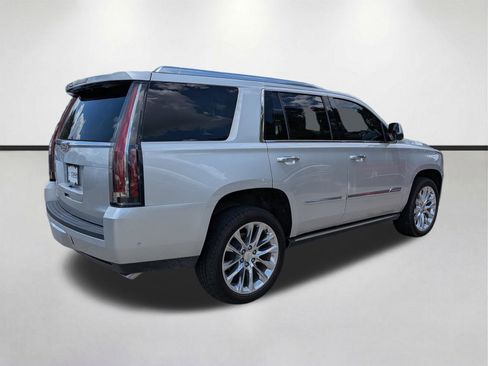 Used 2019 Cadillac Escalade Premium Luxury AWD/4WD image 4