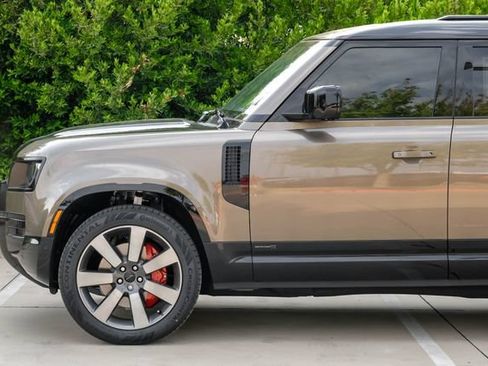 New 2026 Land Rover Defender 110 X AWD/4WD image 17