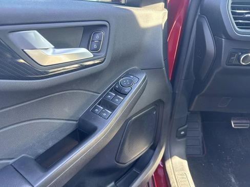 Used 2023 Ford Escape ST-Line w/ Tech Pack #1 image 6