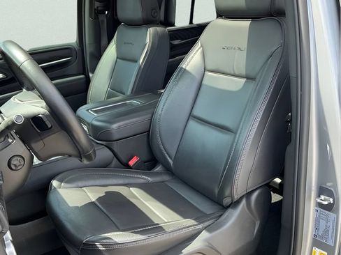 Certified 2023 GMC Yukon Denali w/ Denali Reserve Package AWD/4WD image 34