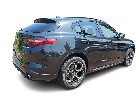 Used 2023 Alfa Romeo Stelvio Veloce AWD/4WD image 6
