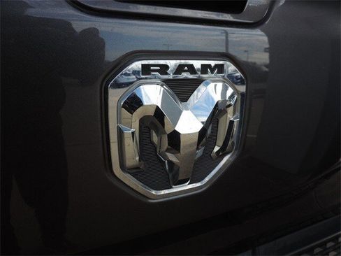Used 2022 RAM 1500 Laramie w/ Sport Appearance Package image 12