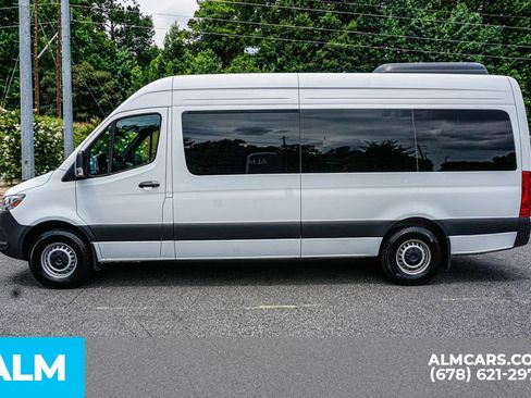 Used 2025 Mercedes-Benz Sprinter 2500 image 6