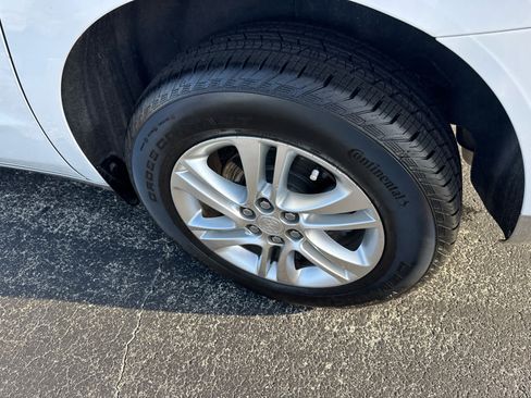 Used 2021 Buick Enclave Essence FWD image 11