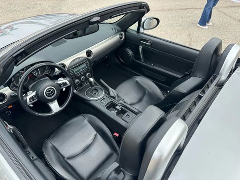 Used 2012 MAZDA MX-5 Miata Grand Touring w/ Premium Pkg image 21