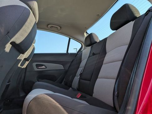 Used 2014 Chevrolet Cruze LS FWD image 23